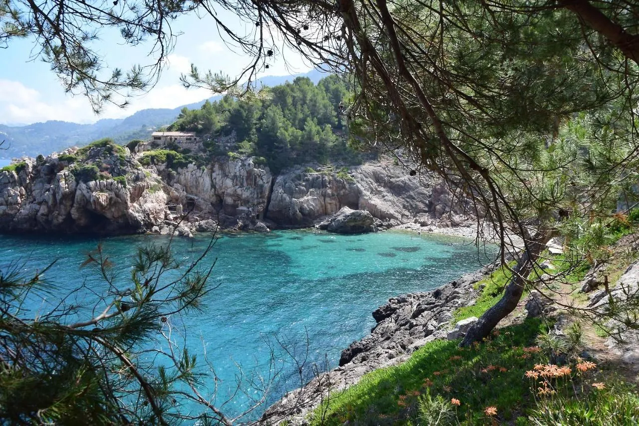 Vila Can Dofí Deià 0*,